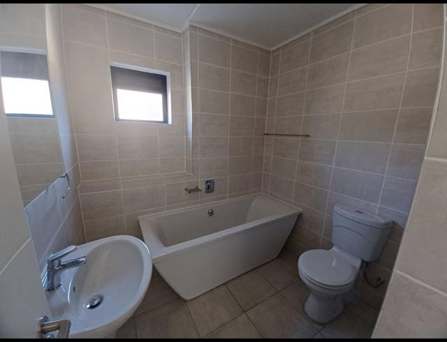 1 BEDROOM PROPERTY TO RENT IN GREENBAY ECO ESTATE